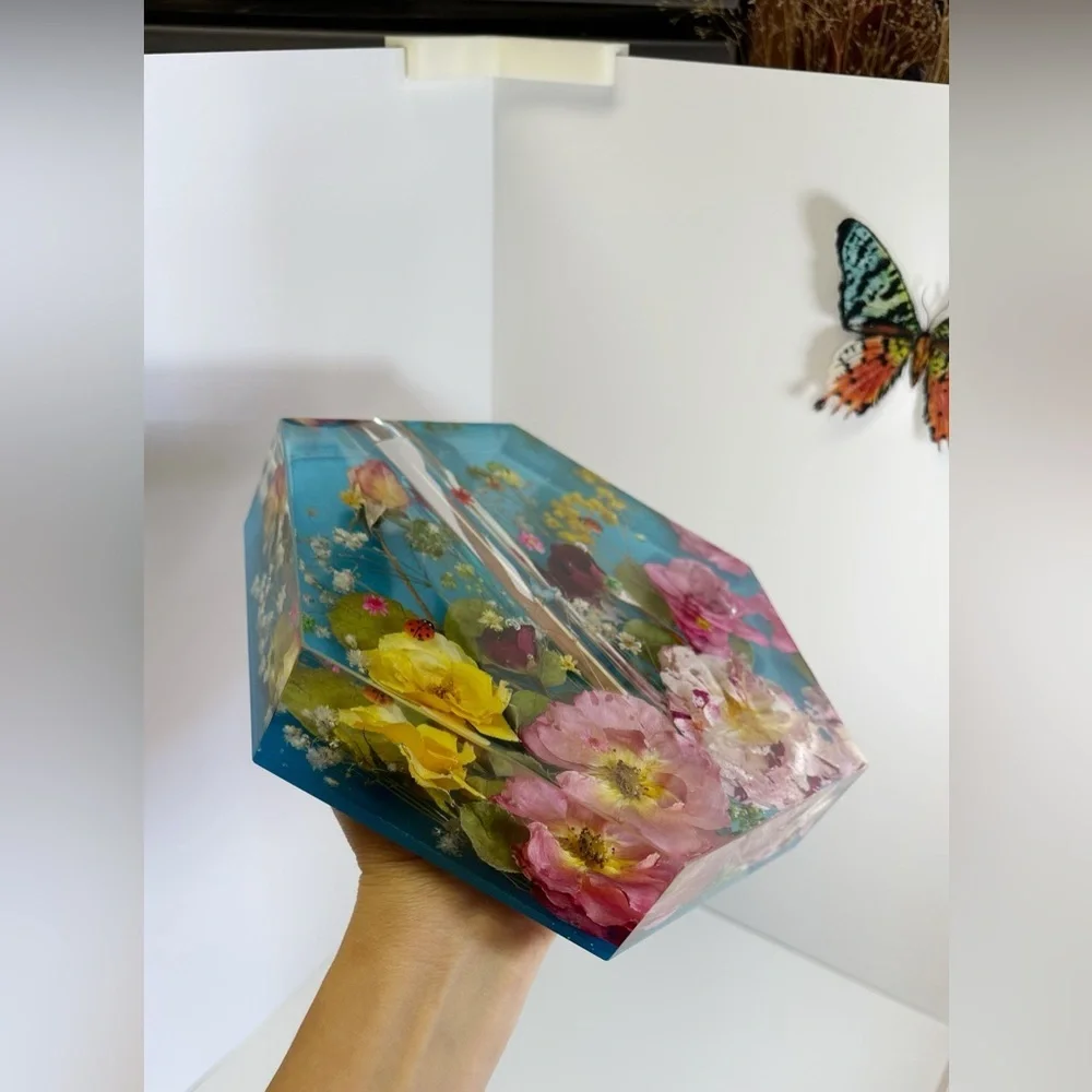 Real Dried Flower Resin Vase